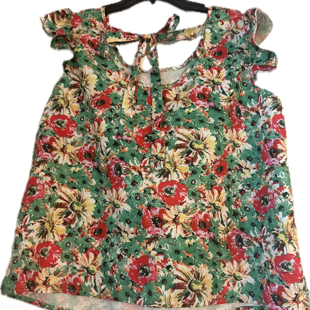 Floral Green Top from Temu- size L - Picture 3 of 3